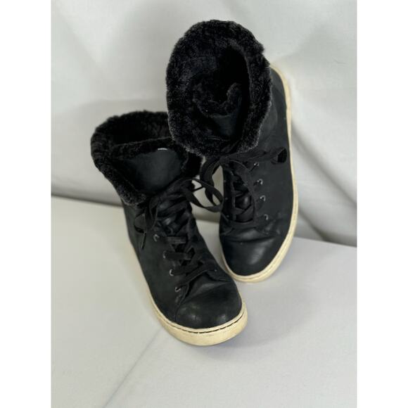 UGG Black Croft Luxe Quilt Shearling-Lined Boots, Women's Size 9 Style 1013908 - Picture 9 of 10